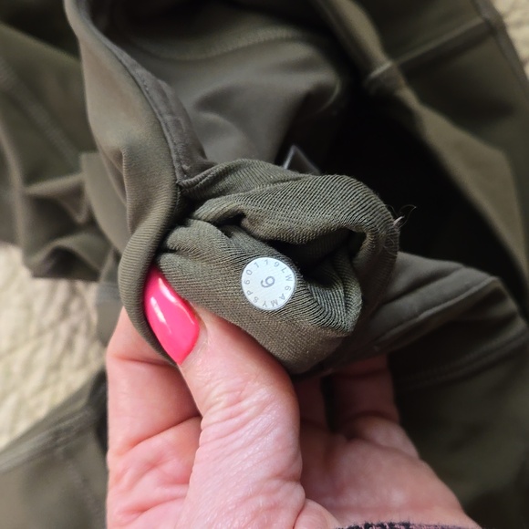 Lululemon All The Right Places Crop Army Green - Picture 5 of 7